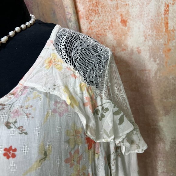 πAmerican Rag Romantic Country Style Blouse with Lace on the Shoulder - Picture 4 of 15